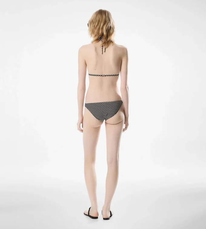 Bikini triangular Bikini triangular