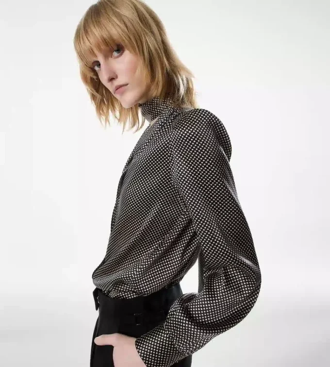 Blusa de seda con cuello en V y lavalier de manga larga Blusa de seda con cuello en V y lavalier de manga larga