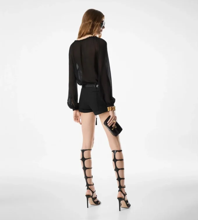 Blusa de seda de manga larga con cordones