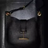 Bolso bandolera pequeño Tara de piel granulada Bolso bandolera pequeño Tara de piel granulada