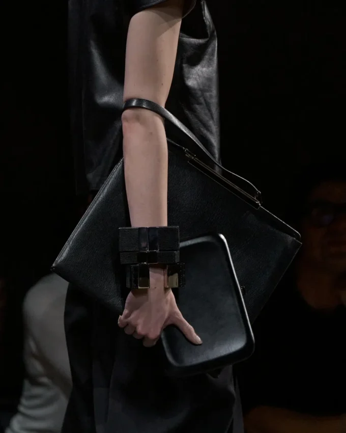 Bolso de hombro Patrick de piel flexible