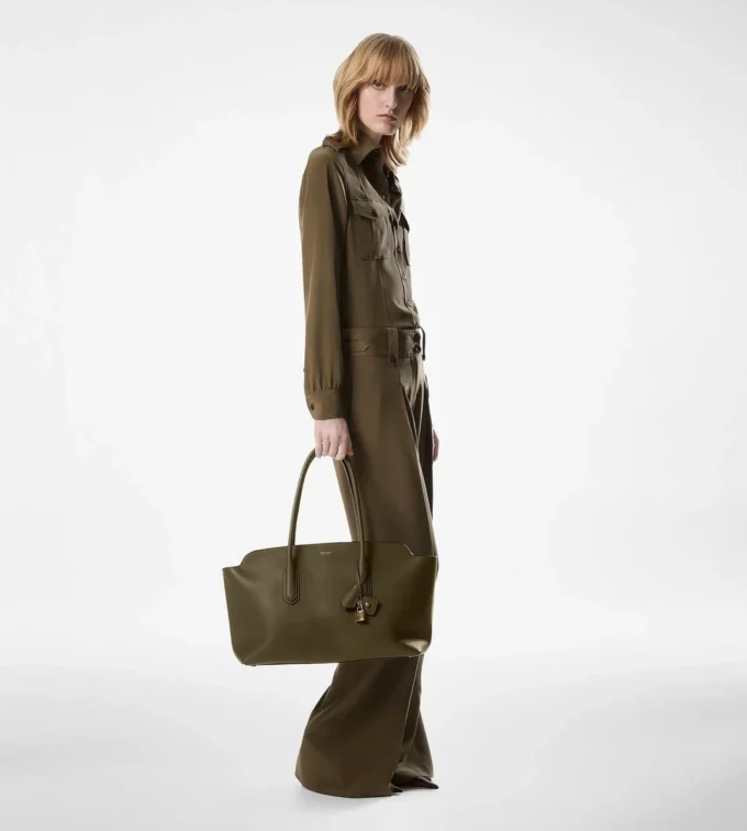 Bolso grande de hombro Alexander de piel natural granulada Bolso grande de hombro Alexander de piel natural granulada