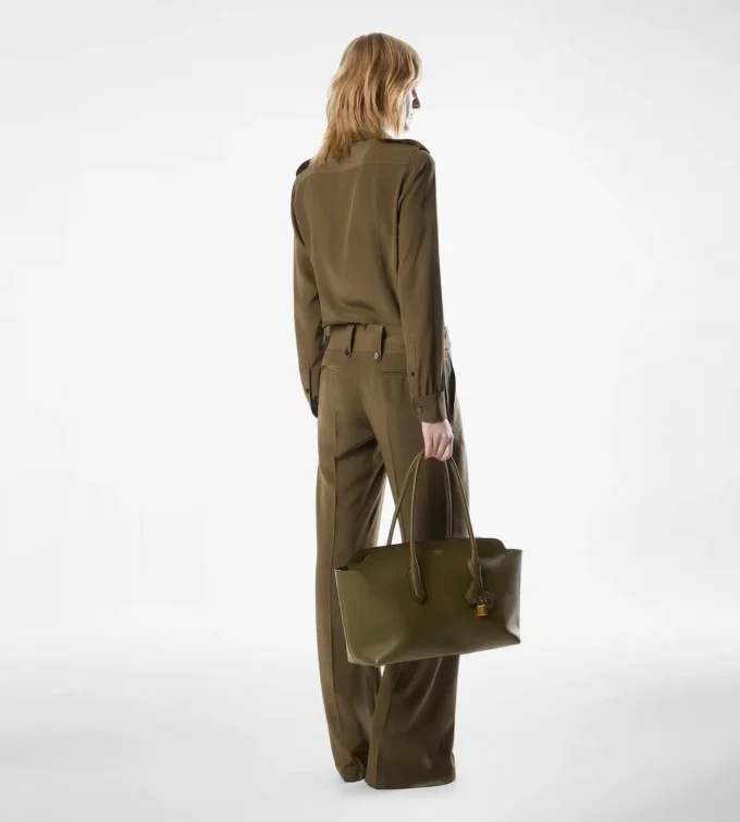 Bolso grande de hombro Alexander de piel natural granulada Bolso grande de hombro Alexander de piel natural granulada