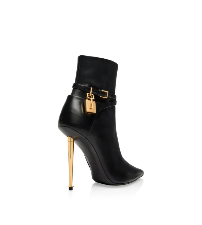 Botines de cuero con candado