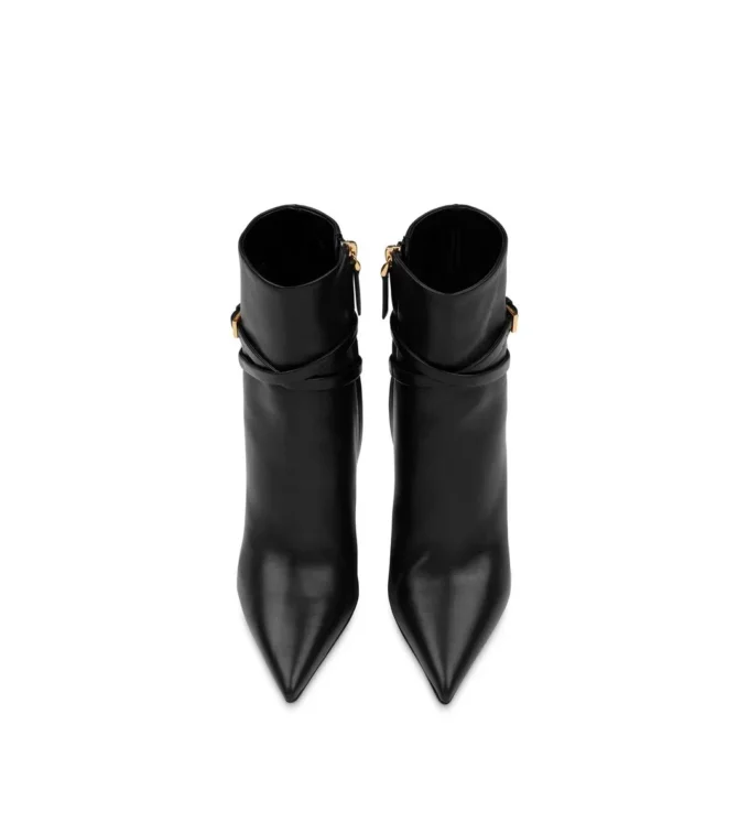 Botines de cuero con candado