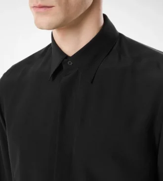 Camisa fluida de charmeuse