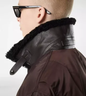 Cazadora bomber de nylon con cuello de piel de oveja