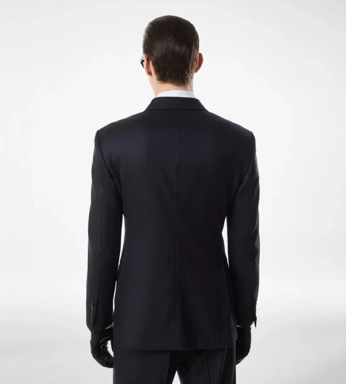 Chaqueta con rayas sutiles Chaqueta con rayas sutiles