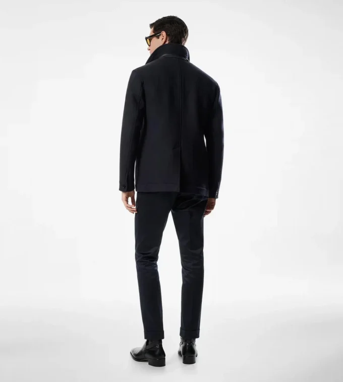 Chaqueta de cuatro bolsillos con doble cremallera y tejido de sarga Chaqueta de cuatro bolsillos con doble cremallera y tejido de sarga