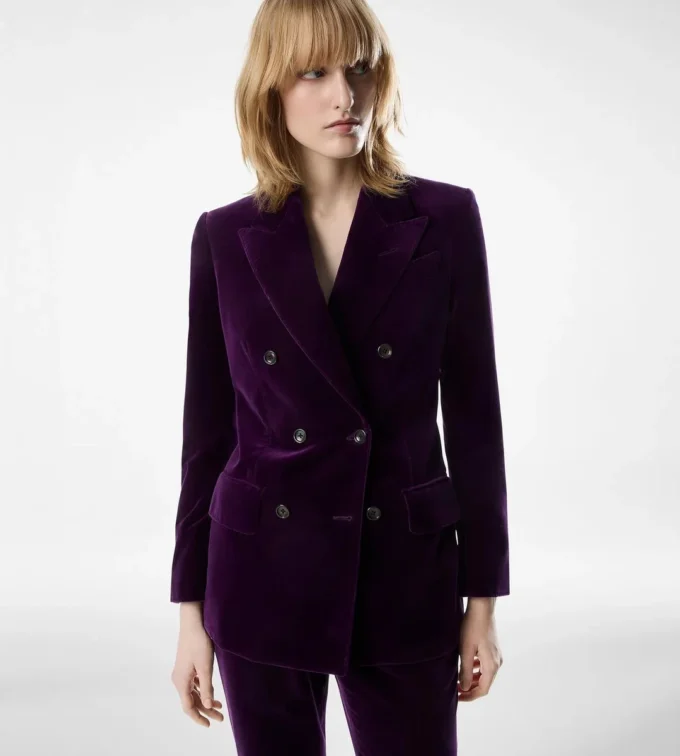 Chaqueta de terciopelo con solapas en pico y doble botonadura de Wallis Chaqueta de terciopelo con solapas en pico y doble botonadura de Wallis