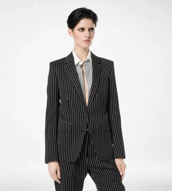 Chaqueta de un solo pecho de lana y algodón a rayas Barathea Chaqueta de un solo pecho de lana y algodón a rayas Barathea