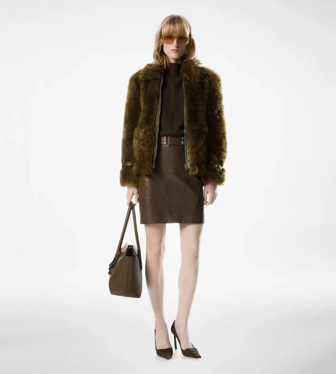 Chaqueta tipo blouson de piel con detalles de cuero Chaqueta tipo blouson de piel con detalles de cuero