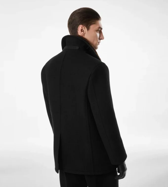 Chaqueta tipo peacoat de lana melton y piel de oveja Chaqueta tipo peacoat de lana melton y piel de oveja