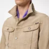 Chaqueta vaquera icónica lavada en color arena Chaqueta vaquera icónica lavada en color arena