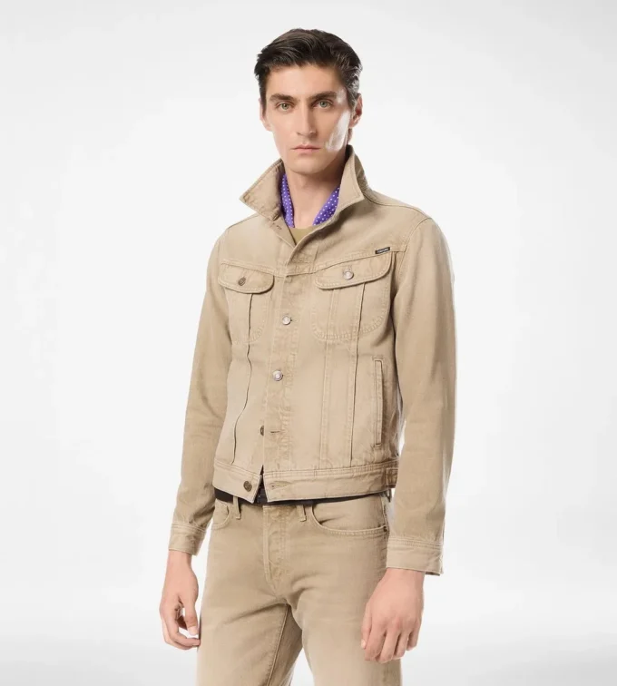Chaqueta vaquera icónica lavada en color arena Chaqueta vaquera icónica lavada en color arena