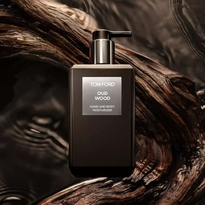 Crema hidratante para manos y cuerpo con madera de oud Crema hidratante para manos y cuerpo con madera de oud