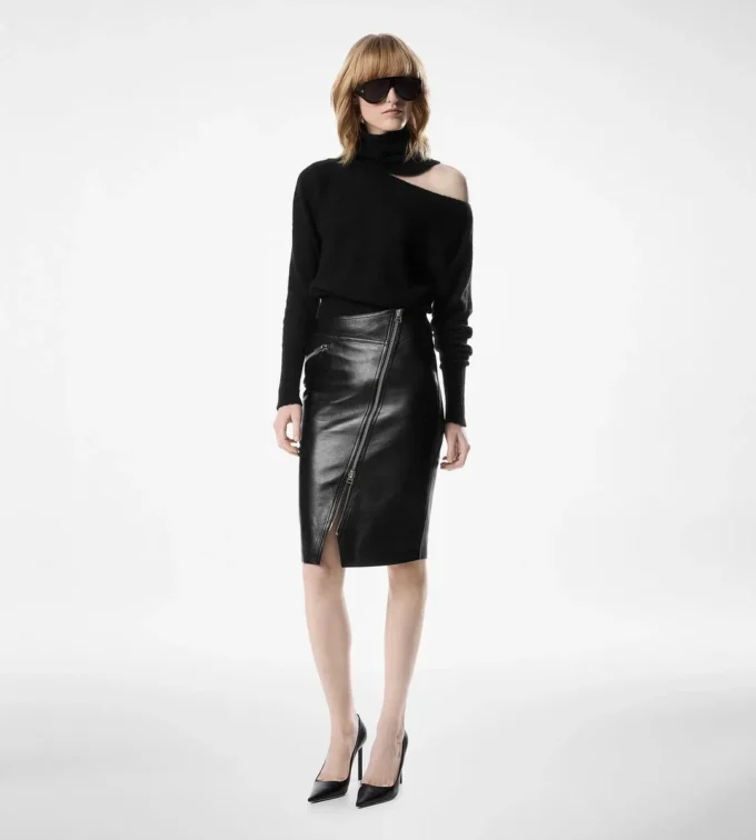 Falda de cuero con cremallera diagonal hasta la rodilla Falda de cuero con cremallera diagonal hasta la rodilla