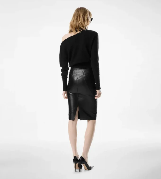 Falda de cuero con cremallera diagonal hasta la rodilla Falda de cuero con cremallera diagonal hasta la rodilla