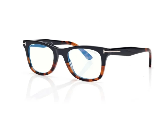 Gafas ópticas cuadradas con filtro azul y gafas de sol acoplables Gafas ópticas cuadradas con filtro azul y gafas de sol acoplables