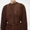 Mini vestido camisero con cinturón y plastrón de ante de cordero de grano completo