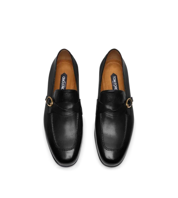 Mocasines con hebilla y banda retorcida Gigi de piel granulada flexible Mocasines con hebilla y banda retorcida Gigi de piel granulada flexible