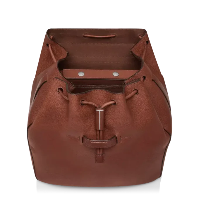 Mochila con solapa T-Line de piel granulada Mochila con solapa T-Line de piel granulada