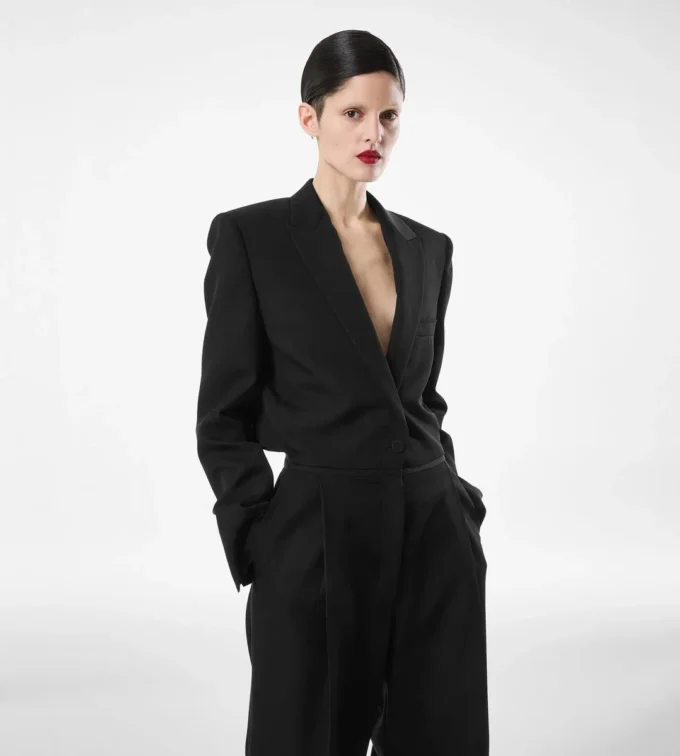 Mono de esmoquin de lana elegante Mono de esmoquin de lana elegante