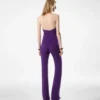 Mono de seda con cuello halter y detalle retorcido en la parte delantera Mono de seda con cuello halter y detalle retorcido en la parte delantera