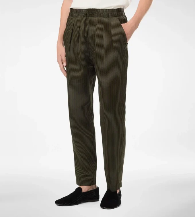 Pantalón de algodón y seda con rayas bengalíes y pliegues Pantalón de algodón y seda con rayas bengalíes y pliegues