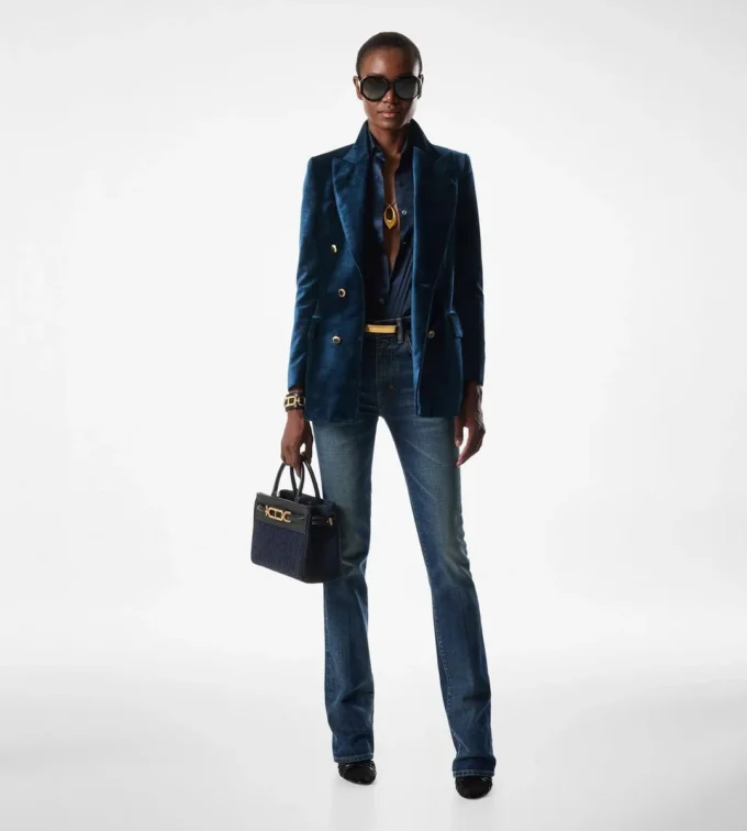 Pantalones acampanados de denim elástico sin tratar