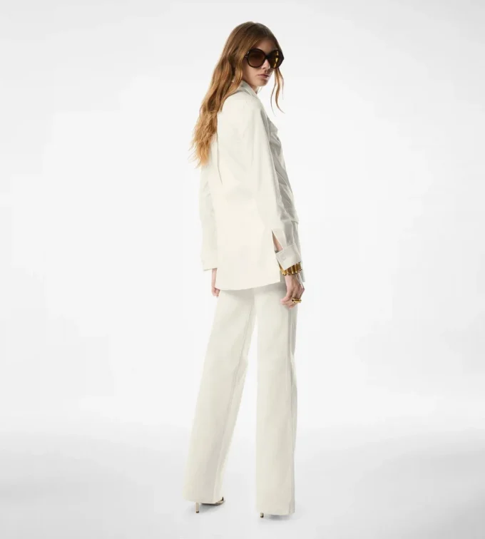 Pantalones acampanados de mezclilla
