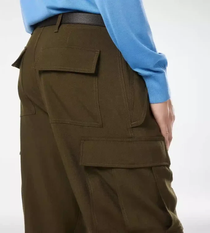 Pantalones cargo de lana, cachemira y seda Pantalones cargo de lana, cachemira y seda