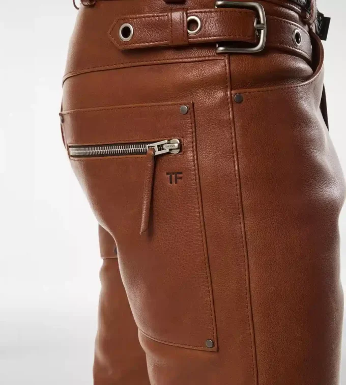 Pantalones moteros de piel de búfalo granulada Pantalones moteros de piel de búfalo granulada