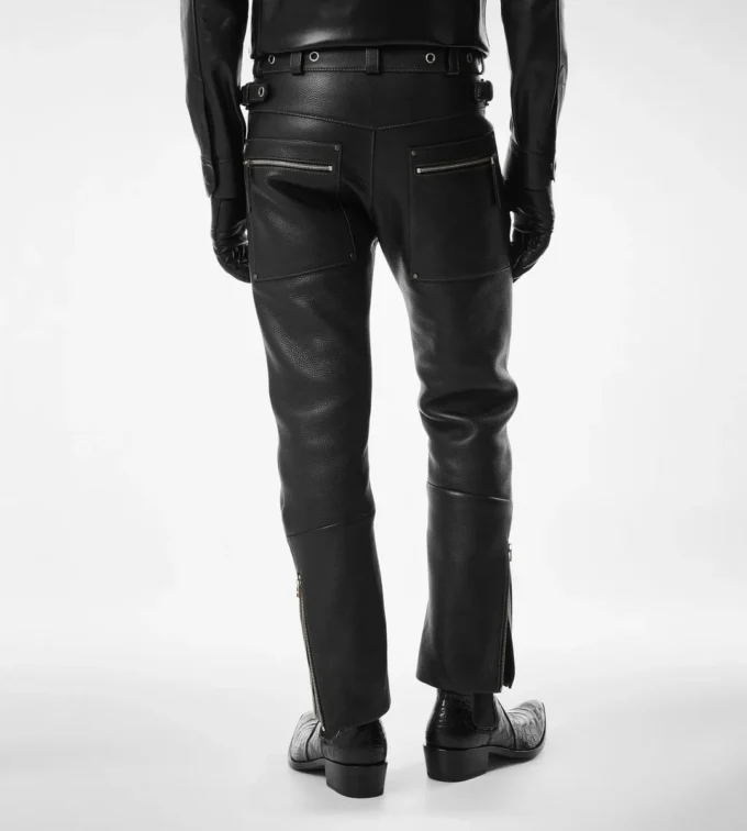 Pantalones moteros de piel granulada Pantalones moteros de piel granulada