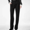 Pantalones rectos con pliegues relajados Sharp Grain De Poudre Pantalones rectos con pliegues relajados Sharp Grain De Poudre