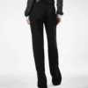 Pantalones rectos con pliegues relajados Sharp Grain De Poudre Pantalones rectos con pliegues relajados Sharp Grain De Poudre