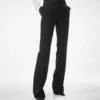 Pantalones rectos de esmoquin entallados de mezcla de lana y seda Pantalones rectos de esmoquin entallados de mezcla de lana y seda
