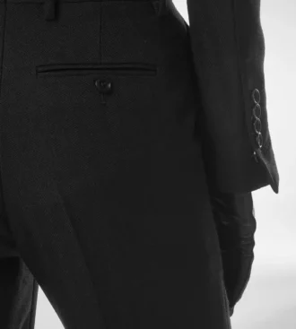 Pantalones rectos entallados con diseño en espiga