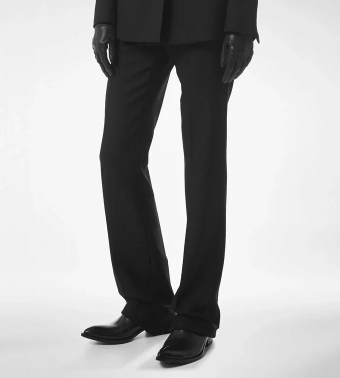 Pantalones rectos entallados con diseño en espiga Pantalones rectos entallados con diseño en espiga