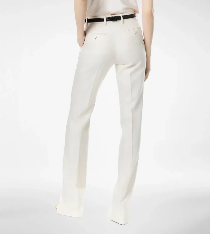 Pantalones rectos entallados de lana y seda con rayas sombreadas Pantalones rectos entallados de lana y seda con rayas sombreadas