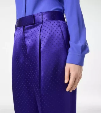 Pantalones rectos plisados con jacquard de lunares Pantalones rectos plisados con jacquard de lunares