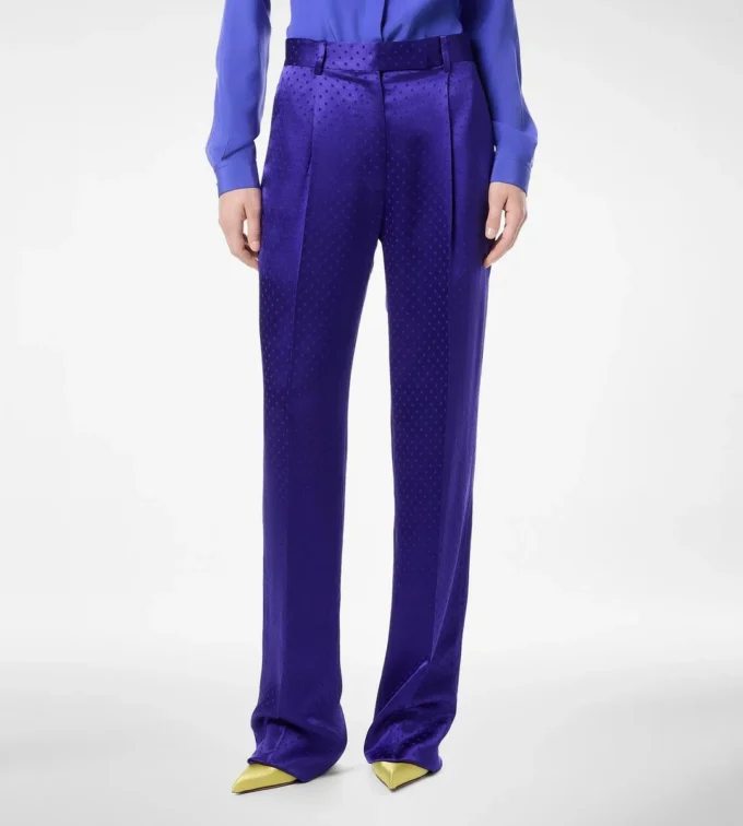 Pantalones rectos plisados con jacquard de lunares Pantalones rectos plisados con jacquard de lunares