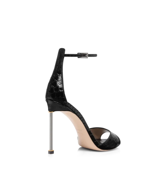 Sandalias con tiras al tobillo y estampado de pitón semibrillante