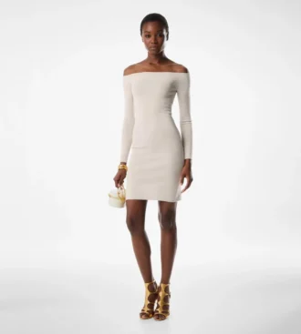 Vestido con hombros descubiertos