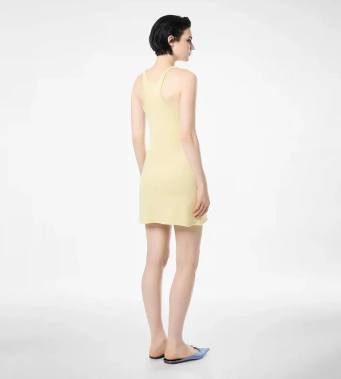 Vestido corto sin mangas de piqué merino Vestido corto sin mangas de piqué merino