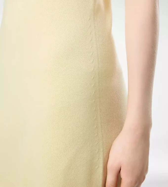 Vestido corto sin mangas de piqué merino Vestido corto sin mangas de piqué merino