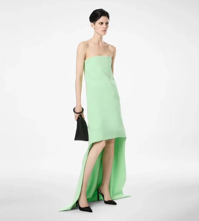 Vestido de cóctel asimétrico sin tirantes de seda elástica doble georgette Vestido de cóctel asimétrico sin tirantes de seda elástica doble georgette