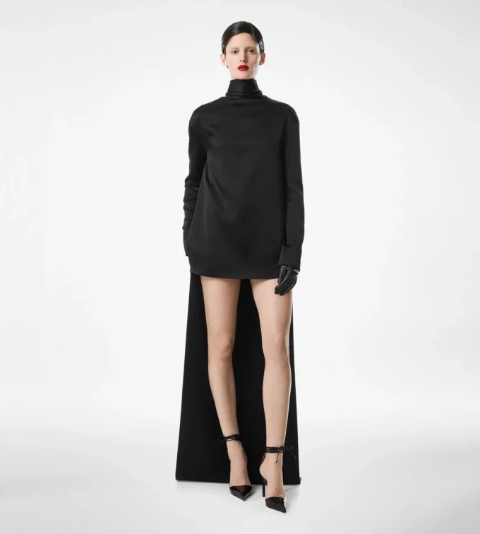 Vestido de cóctel brillante de crepé con cuello alto Vestido de cóctel brillante de crepé con cuello alto