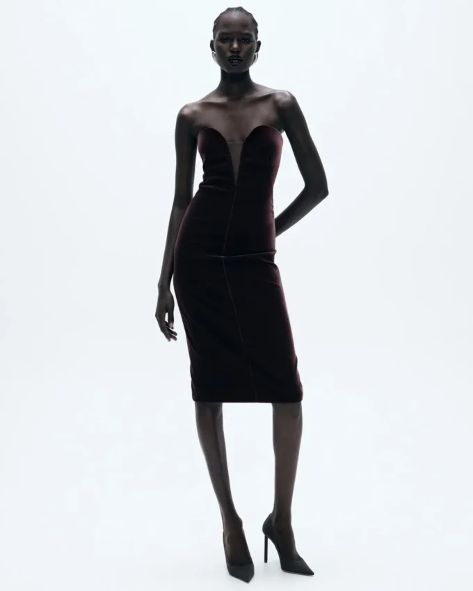 Vestido de cóctel sin tirantes de terciopelo Vestido de cóctel sin tirantes de terciopelo