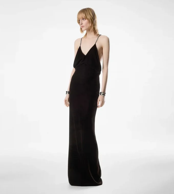 Vestido de noche con cuello en V y aberturas Vestido de noche con cuello en V y aberturas